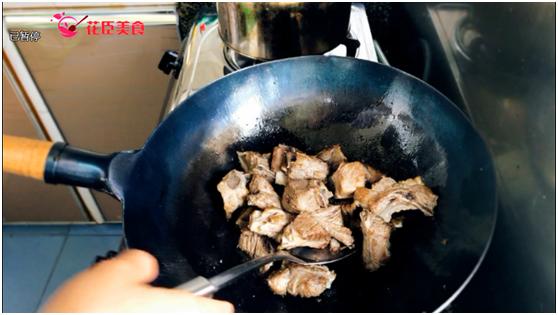 怎么做好吃的糖醋排骨视频,怎么做出来的糖醋排骨又嫩又好吃