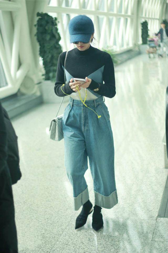 刘诗诗穿搭日常私服集合,刘诗诗穿小黄花连体裙