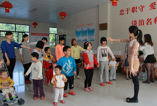 福利院孩子的真实生活有多难,福利院和普通幼儿园的区别