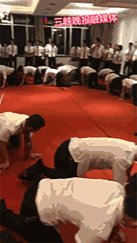 男员工让女经理扇耳光,男员工让女经理扇员工耳光后续