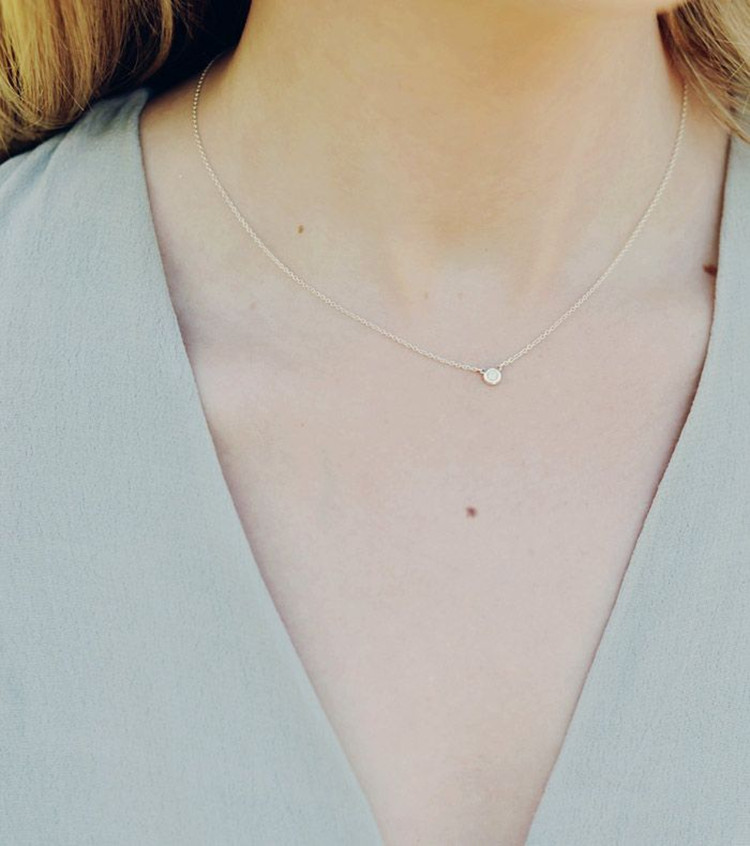 唐嫣同款钻石锁骨项链中国黄金,唐嫣同款女士经典圆形单钻项链