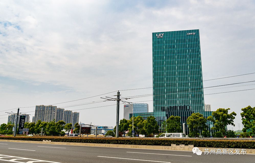 以党建思想为引领助推高质量发展,高举旗帜筑牢思想根基