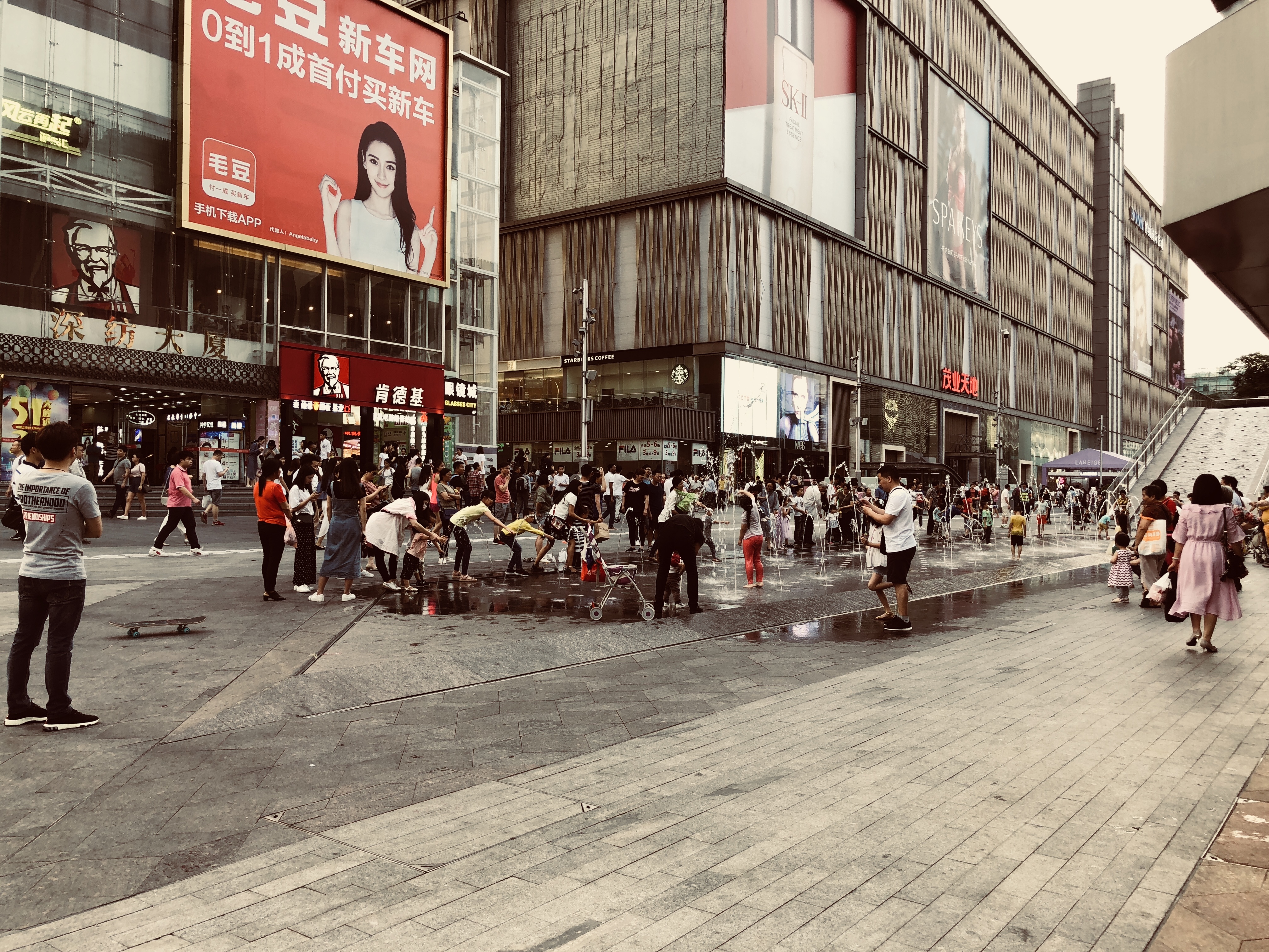 当华强北堕落到依靠卖“A货”经营的时候，谁也无法拯救这里