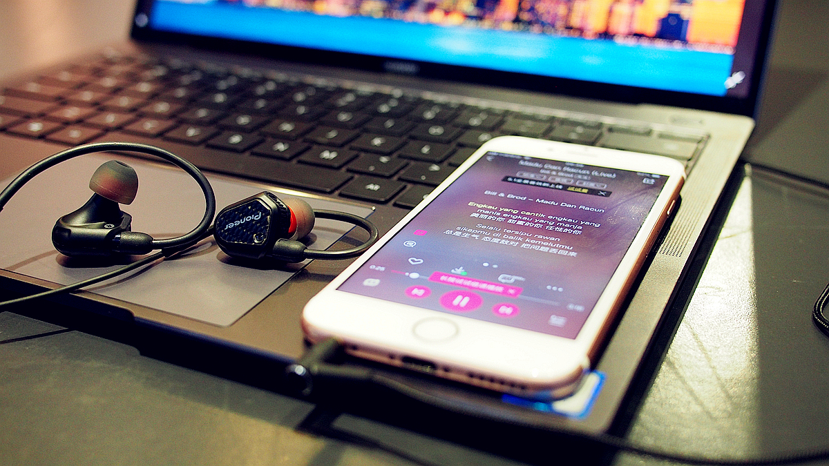 动圈式耳机煲机前后区别大吗,双动圈耳机和单圈哪个效果好