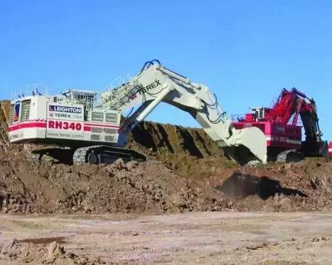 目前世界上最大的小型挖掘机,世界上最小900斤挖掘机