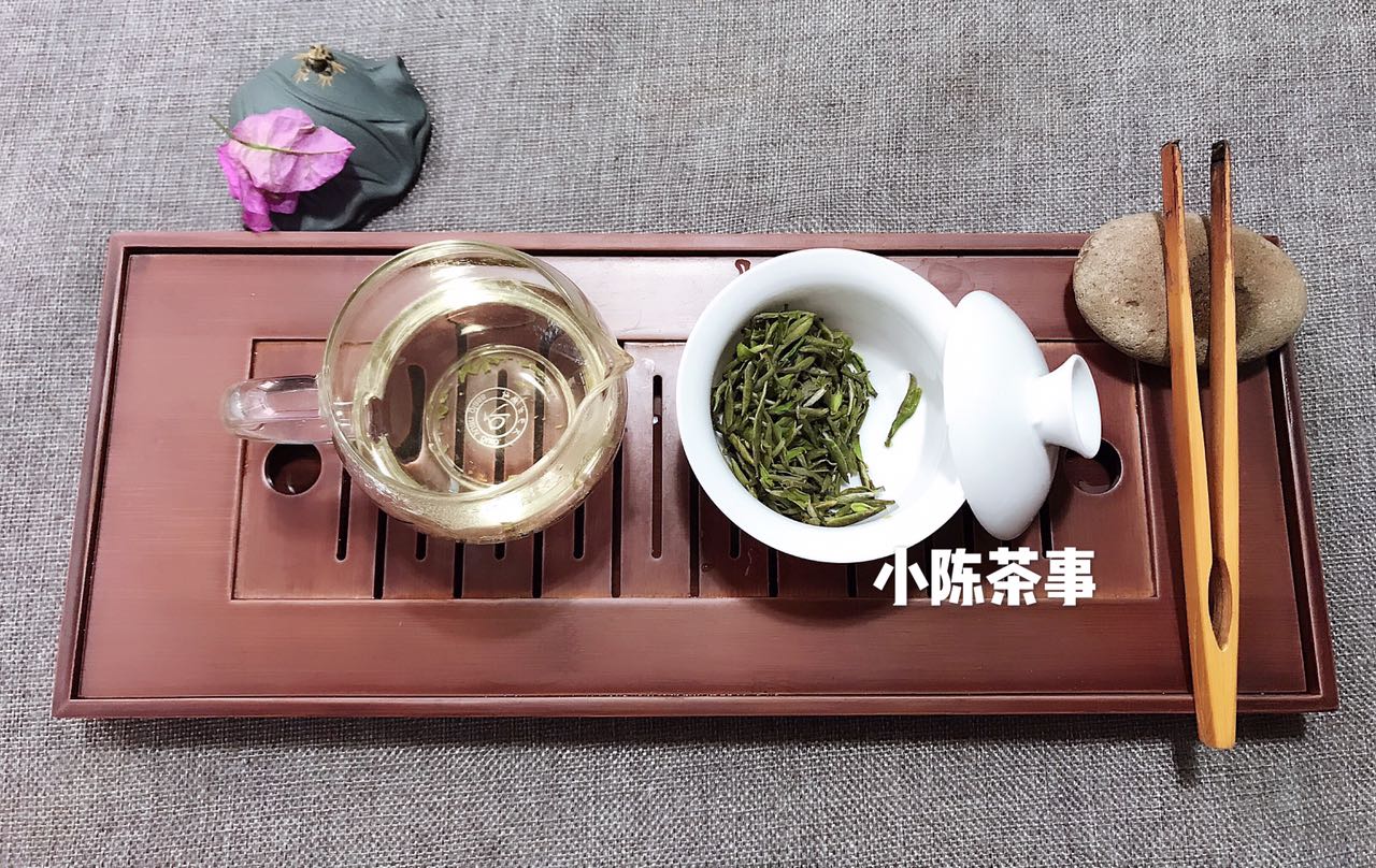普洱茶白茶散茶好还是饼茶好,老白茶寿眉散茶好还是饼茶好喝