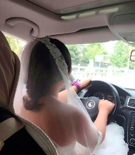 每日端子精选：在网咖当网管，有天十几个小混混要打我朋友……