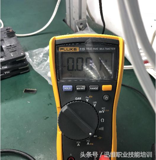 iphone自动重启刷机是否有效,为什么iphone反复重启