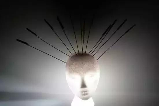 男子吸毒后欲火焚身，“恩爱”后女子死在床上，揭吸毒的危害：感染性疾病