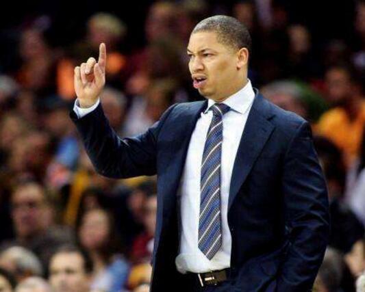 猛龙战术自杀！以己之短攻彼之长，被横扫凯西教练背大锅