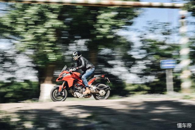 mts1200和1200s的区别,mts1200对比s1000xr