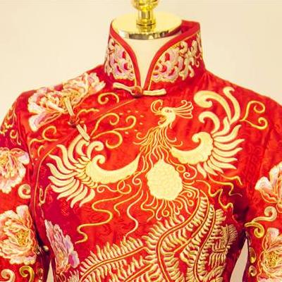 有哪些女明星婚礼穿的秀禾服,明星结婚穿的秀禾服