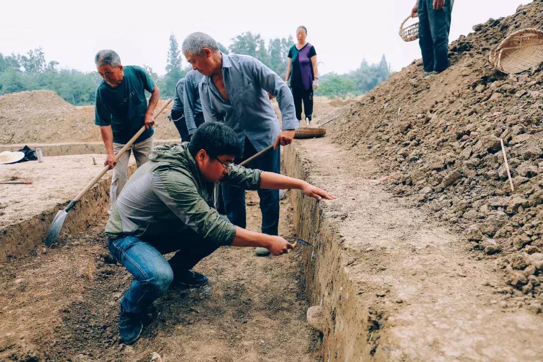 考古专家算不算现代摸金校尉,摸金校尉算不算盗墓贼