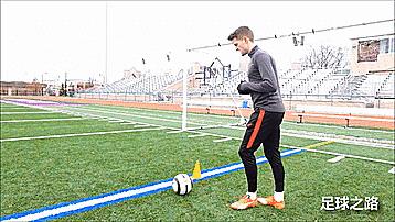 实况足球2020马赛回旋过人技巧,足球马赛回旋过人教学