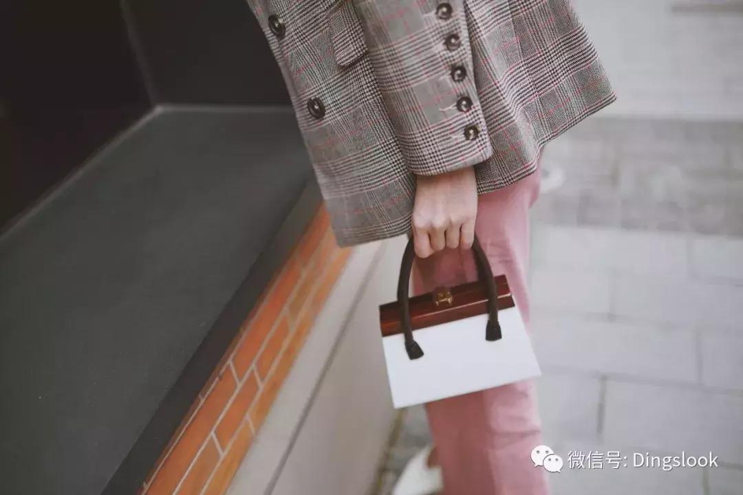 高端湿滑缎面衬衫怎么搭,高质量格子衬衫怎么搭配