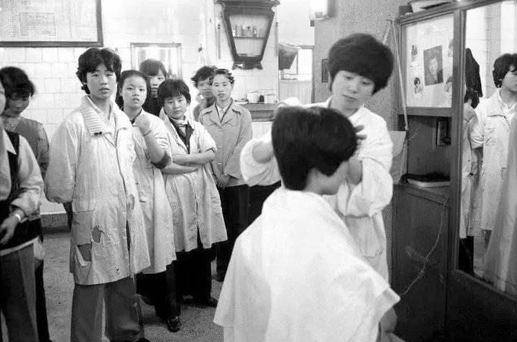 为啥理发店师傅叫tony,为啥理发的都是tony老师