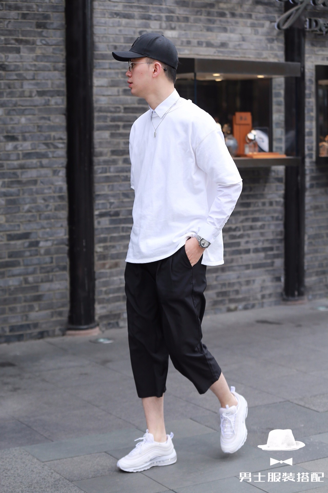 一件配饰提升整个气质,一件精致的配饰瞬间成为时尚有品