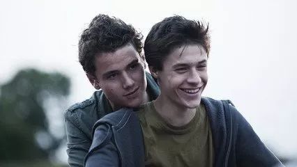 荐影｜基情一夏，羞羞的男同电影