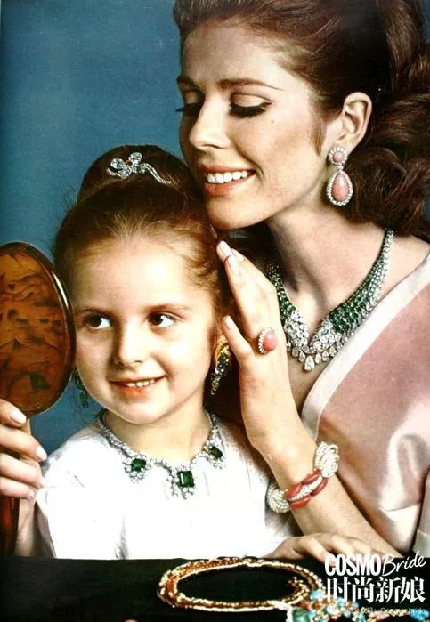 适合母亲节送的珠宝,母亲节礼物和珠宝有关