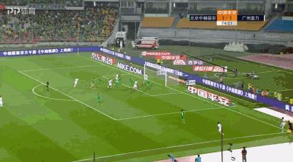 上海裁判夺走国安3分!扎哈维争议性进球,王迪拒绝视频录像!