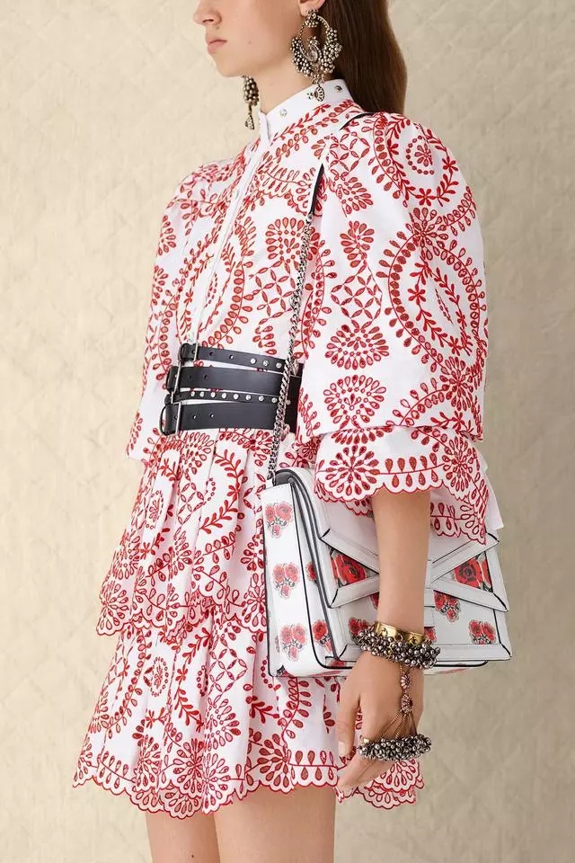 衣服腰带怎样才能又直又好,衣服太宽没有腰带怎么办