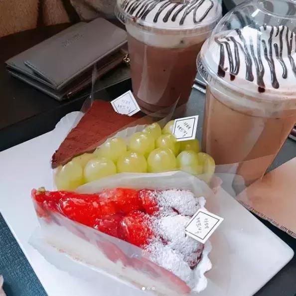 为喜欢自拍的小仙女打造的咖啡店！据说90%的韩国妹子都去打过卡