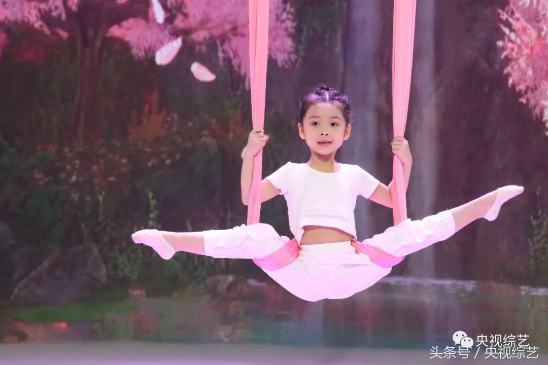 超女山路十八弯忐忑,山路十八弯完整版歌声