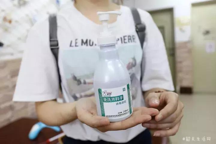 共享吸猫啦！藏身市区小巷内的这家撸猫馆，开门那刻，心就融化了