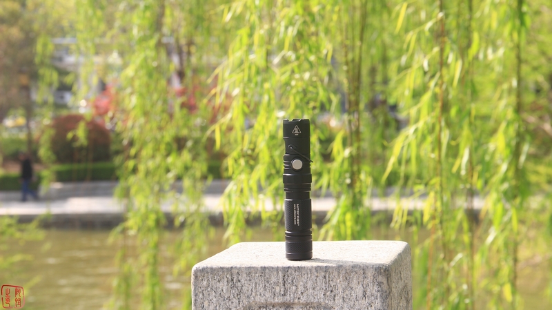 全能小怪-NITECOREMT21C使用体验