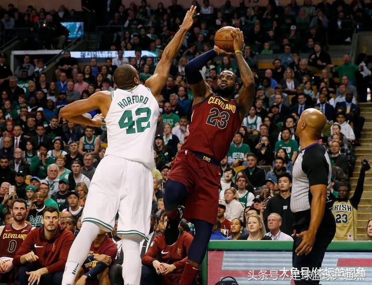 一星四射凯尔特人,一星四射三球