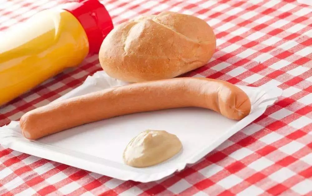 学生吃烤肠中毒事件,吃香肠中毒的案例