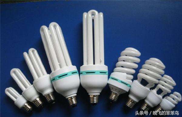 关了灯灯泡还微亮的原因,电灯关掉后还一闪一闪微微发亮