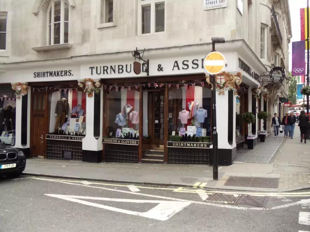 从年轻到成熟，这些「衬衫品牌」应该出现在你的衣柜里