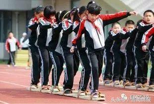 领礼包领到手软玩游戏还能领红包,领红包赢奖励