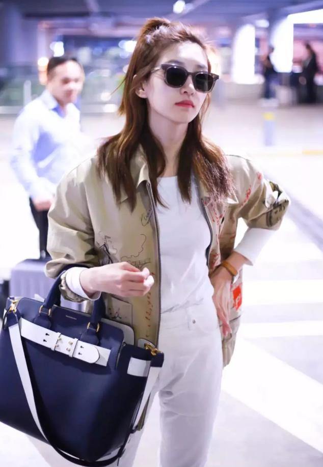 今年最火的包包四季,今年夏天流行什么包包