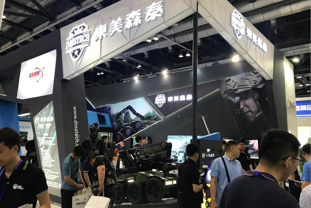 众星齐聚珠海航展,警博会新式装备