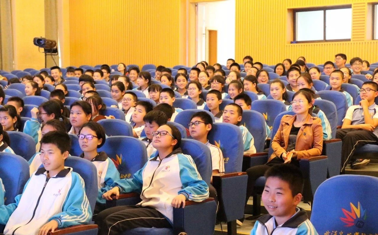 武网Young｜翻山越岭只为遇见你，武网球童校园宣讲再掀热潮！