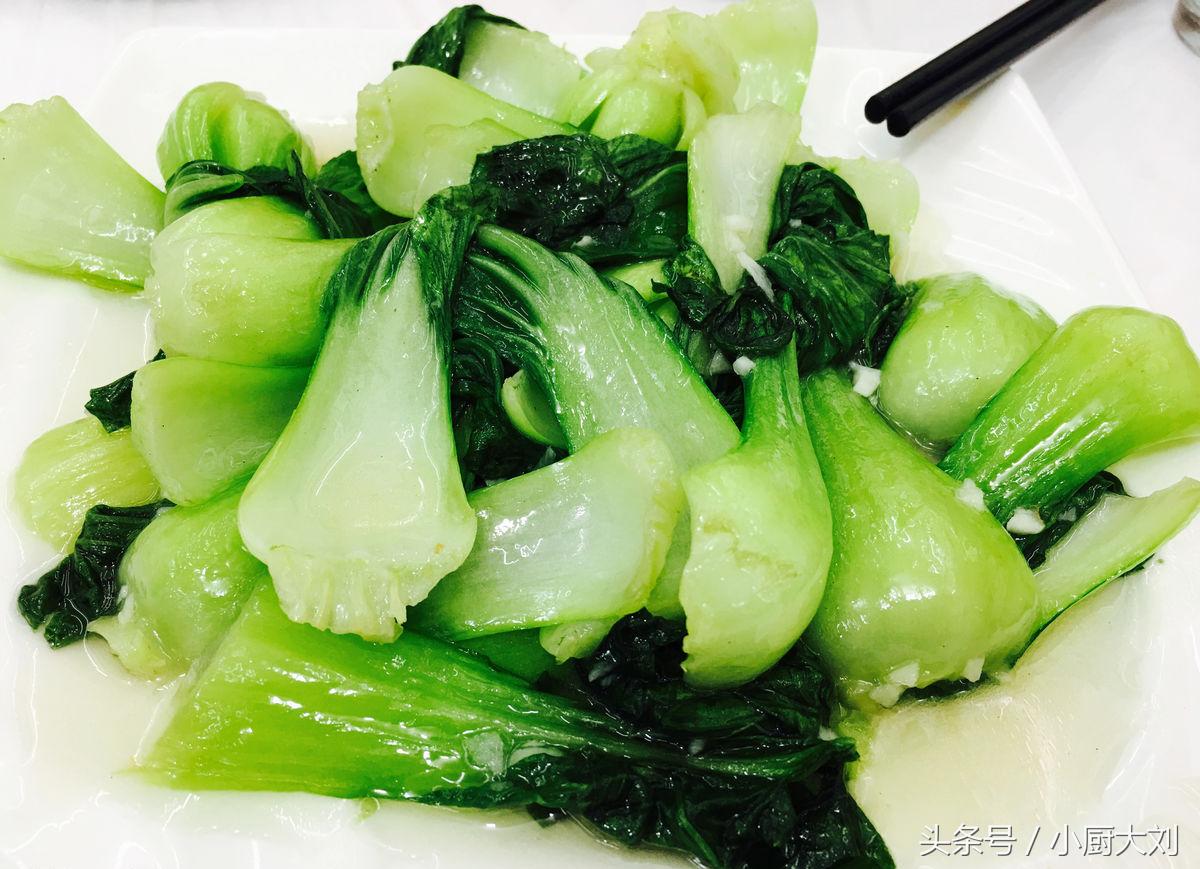 怎样炒青菜可保持碧绿并坚挺爽口,教你一招青菜这样炒