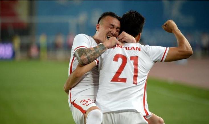 枯木逢春！31岁国脚一战踢进亚洲杯，亿元先生40米奔袭征服里皮