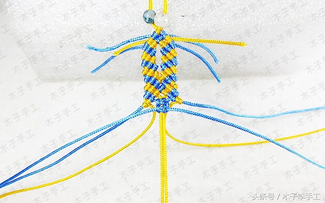 小爱心手链编织视频,女生红绳手链编辑教程