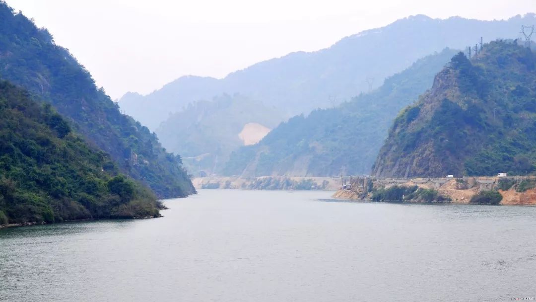 「诗词原创」聂双|春波碧草娇红媚燕语莺言意挽归