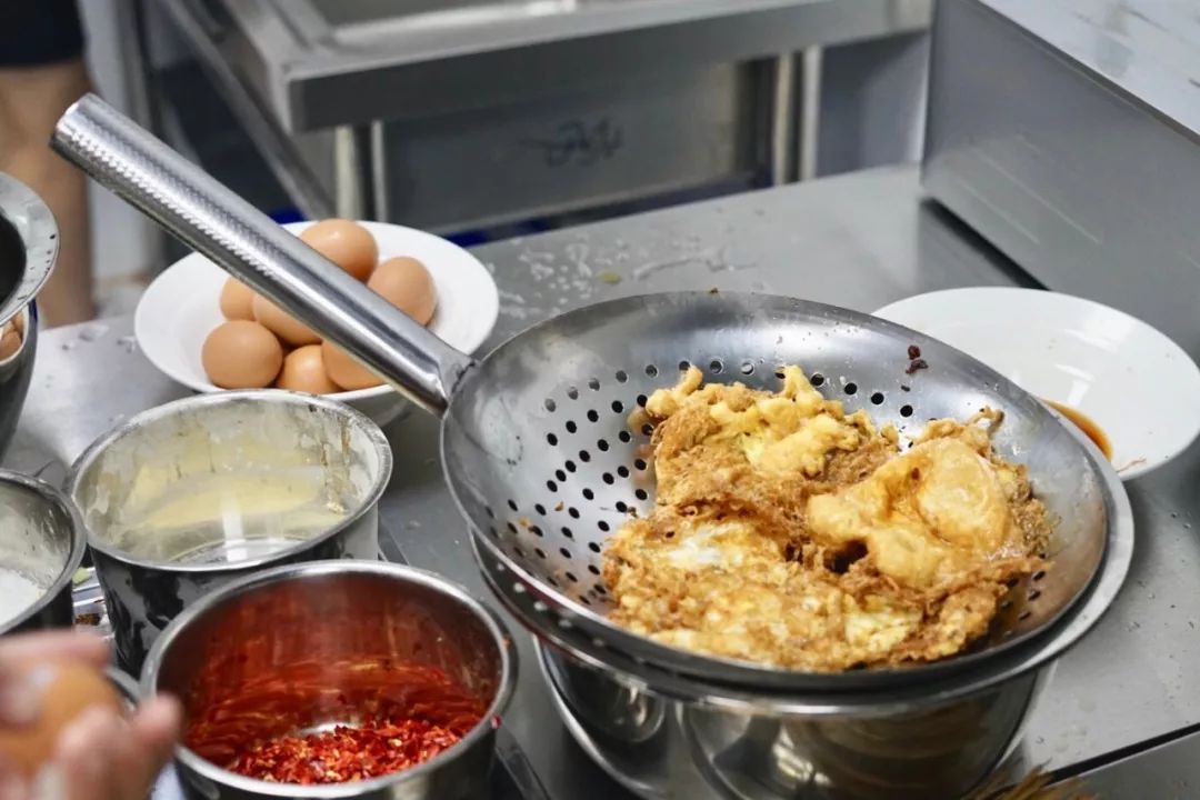 南京有一家古怪的面馆,南京最有名的肉丝面