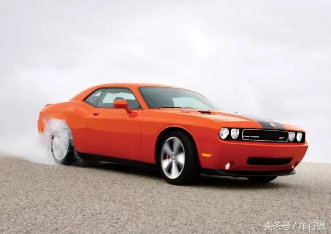 道奇挑战者新款旧款对比,道奇挑战者怀旧款有什么亮点