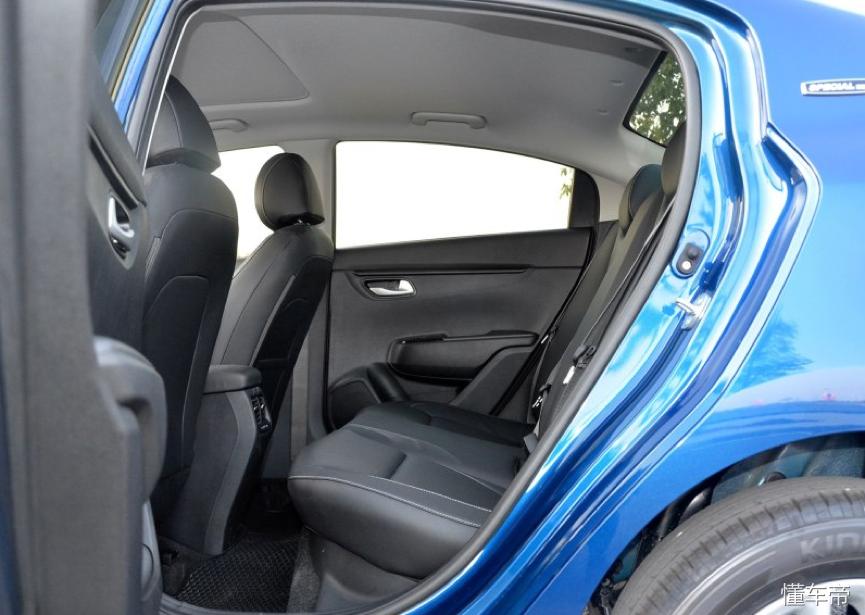 起亚k2优点与不足,看车需要了解什么配置