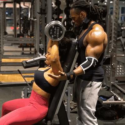 哥的胸肌你还靠不靠？“大屌哥”尤利西斯的你也不靠么？