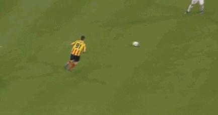 布冯几次入选最佳阵容,神也会犯错