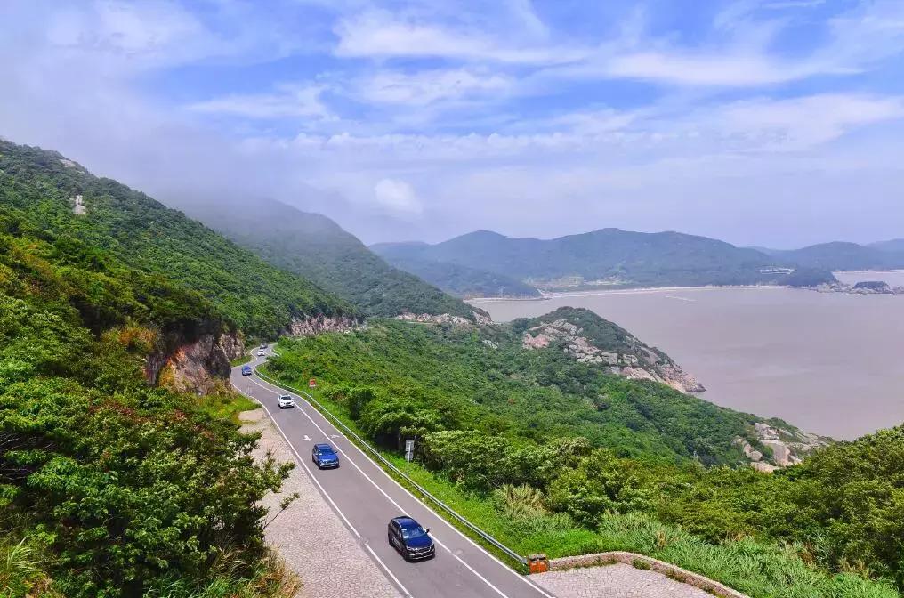 一汽奔腾r9试驾视频,一汽奔腾r9介绍