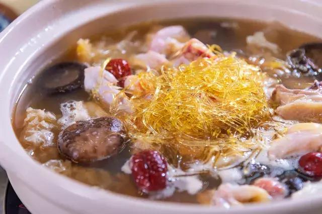 正宗佛跳墙鱼翅捞饭,佛跳墙鱼翅捞饭视频