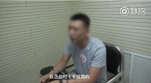 格斗男子街头打人,北京小伙街头搏击打人视频