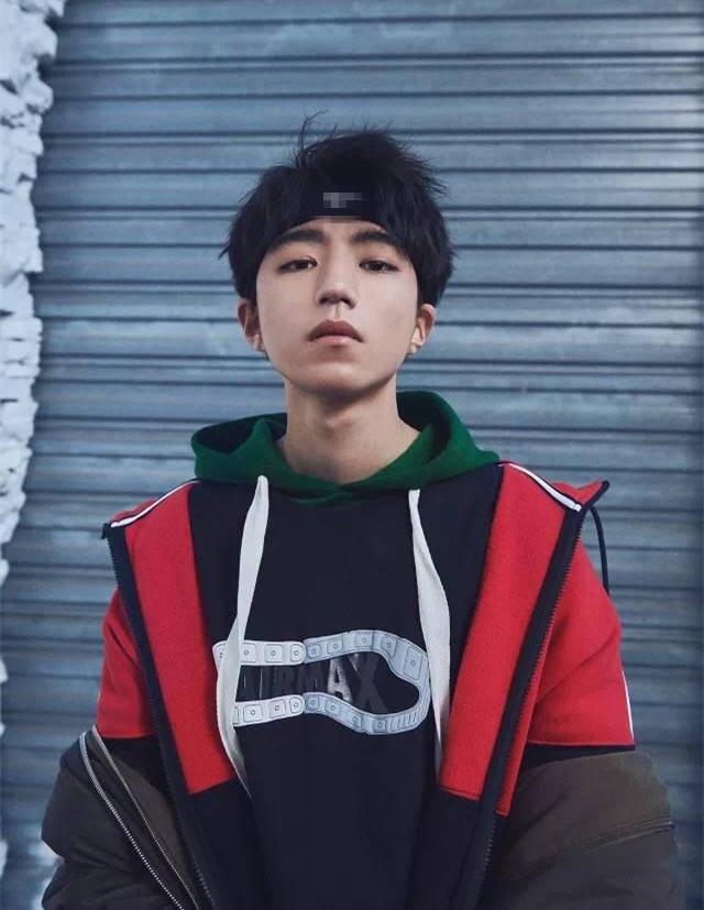 王俊凯最新时尚大片写真,王俊凯新写真